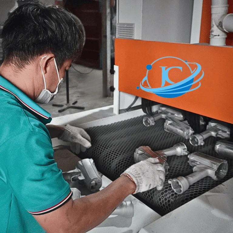 Các loại vật liệu phun cát phổ biến hiện nay