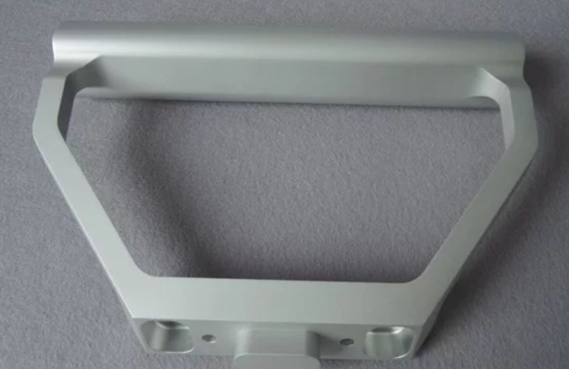 Quy trình gia công tạo nhám kim loại đúc chuẩn công nghiệp