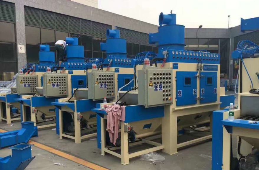Lợi ích khi đầu tư máy phun cát tự động bạn nên biết