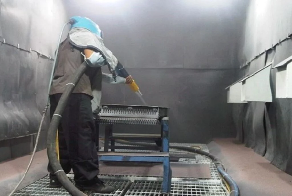 Quy trình kỹ thuật các bước bắn cát xử lý bề mặt nhôm chuẩn Quy trình kỹ thuật các bước bắn cát xử lý bề mặt nhôm chuẩn