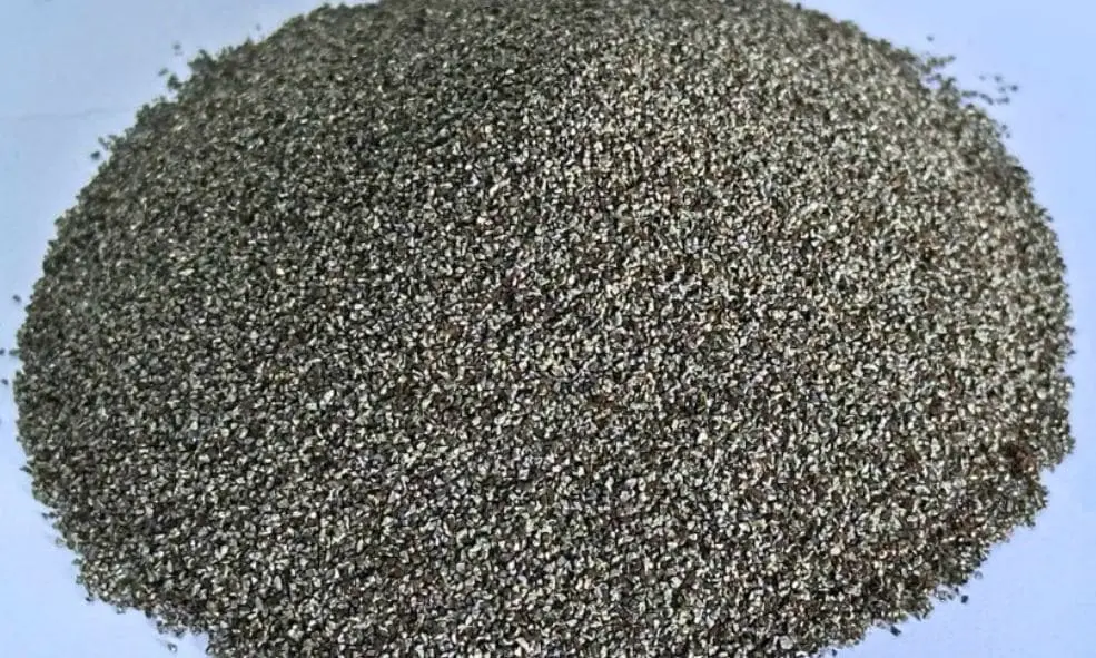 Các loại vật liệu phun cát và cách lựa chọn hiệu quả