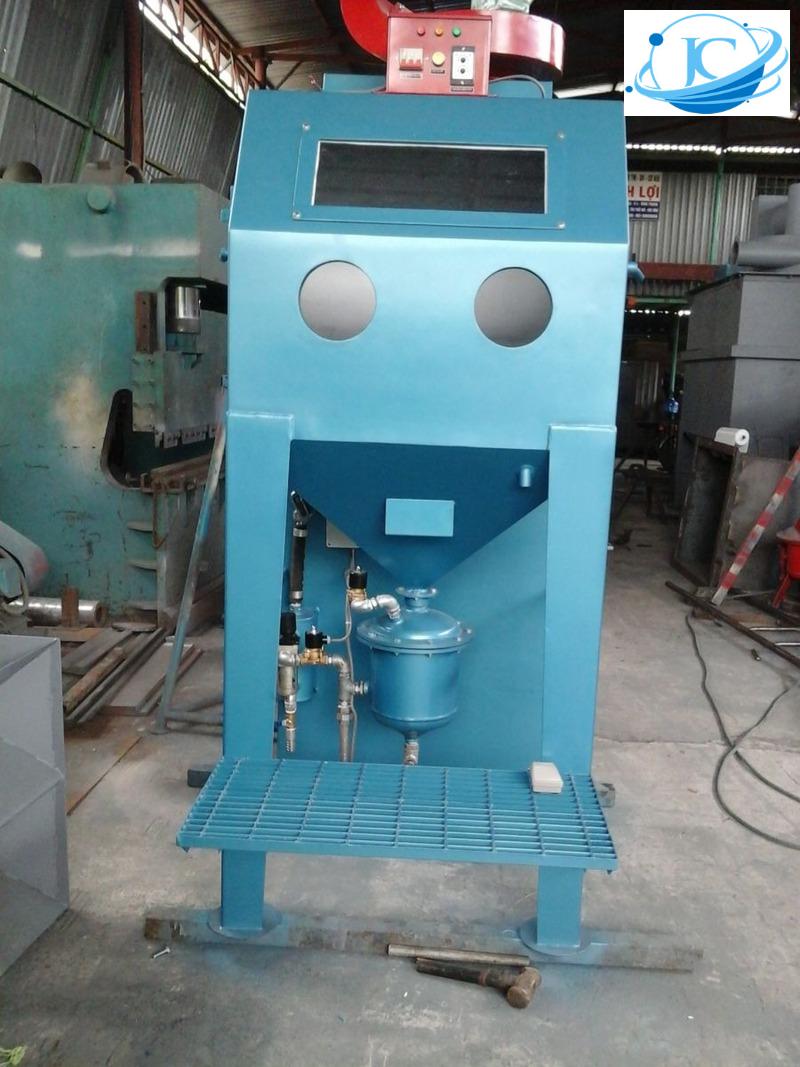máy phun cát làm bia mộ