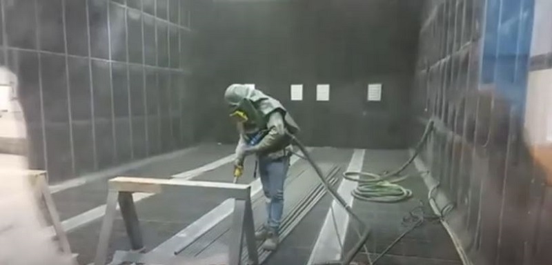 Sơ lược thông tin về hệ thống phun cát bạn nên biết