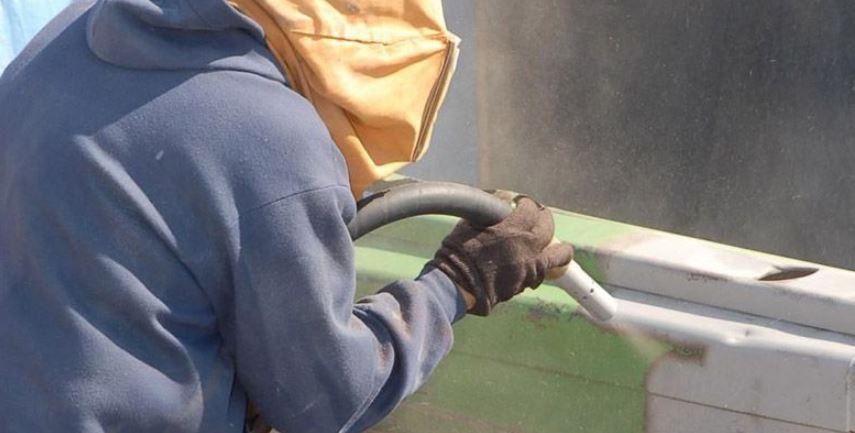 Top ứng dụng máy bắn cát công nghiệp bạn nên biết